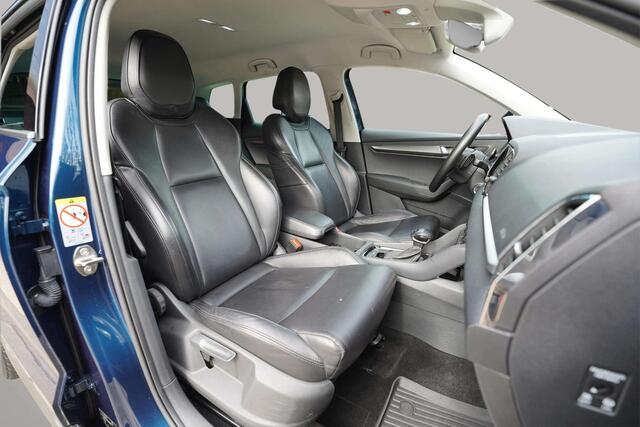 Skoda Karoq 1.5 TSI ACT Business Edition Plus | DSG | Trekhaak | Comfort Pack