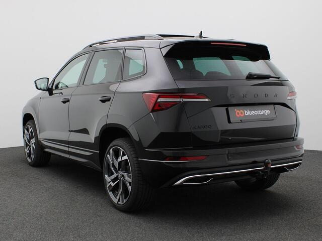 Skoda Karoq 1.5 TSI ACT Sportline Business 150PK DSG Pano-Schuifdak, Adaptieve Cruise Controle, Keyless, Virtual Pedal, Achteruitrijcamera, Stoel-Stuurverwarming, Side Assist, Trekhaak, 19" LM Velgen