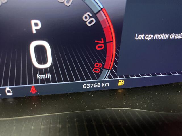 Skoda Karoq 1.5 TSI ACT Style / AUTOMAAT/ LEDER/ PANO/ ELEKTR. STOEL/ STOEL VERWARM V+A/ ADAPT. CRUISE/ DIGITAL DASH/ PARK. SENSOREN + CAMERA/ SMARTLINK/ MATRIX/ 19"/ KEYLESS