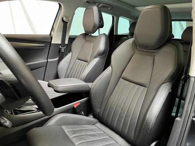 Skoda Karoq 1.5 TSI ACT Style / AUTOMAAT/ LEDER/ PANO/ ELEKTR. STOEL/ STOEL VERWARM V+A/ ADAPT. CRUISE/ DIGITAL DASH/ PARK. SENSOREN + CAMERA/ SMARTLINK/ MATRIX/ 19"/ KEYLESS