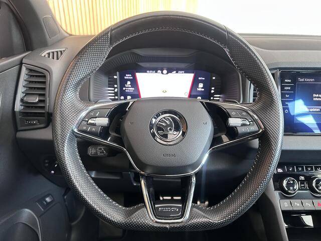 Skoda Karoq 1.5 TSI ACT Sportline Business Panormadak | Trekhaak | Stoelverwarming