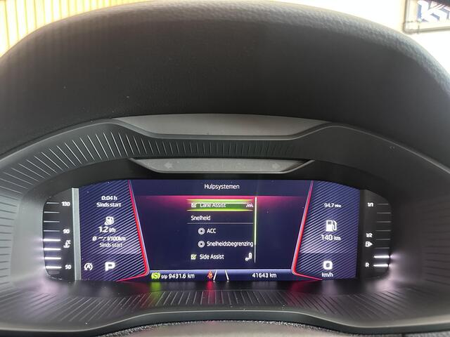 Skoda Karoq 1.5 TSI ACT Sportline Business Panormadak | Trekhaak | Stoelverwarming