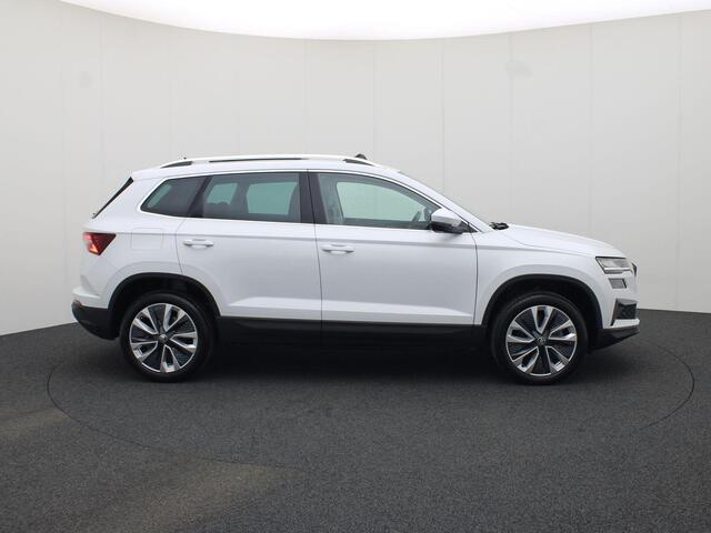 Skoda Karoq 1.5 TSI 150pk DSG ACT Business Edition · Panoramadak · Parkeersensoren + Camera · App-Connect · Garantie t/m 25-03-2028 of 60.000km