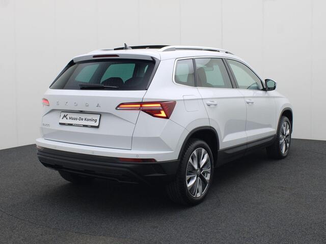 Skoda Karoq 1.5 TSI 150pk DSG ACT Business Edition · Panoramadak · Parkeersensoren + Camera · App-Connect · Garantie t/m 25-03-2028 of 60.000km