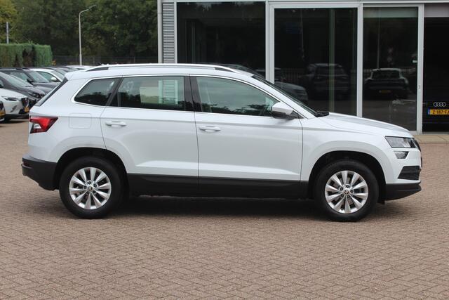 Skoda Karoq 1.0 TSI Business Edition / Trekhaak / Camera / Navigatie / Keyless / 16'' / Stoelverwarming / DAB / Cruise Control