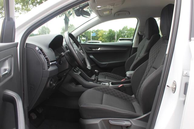 Skoda Karoq 1.0 TSI Business Edition / Trekhaak / Camera / Navigatie / Keyless / 16'' / Stoelverwarming / DAB / Cruise Control