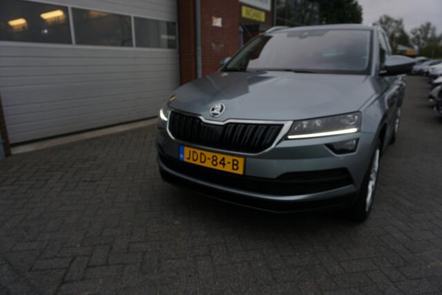 Skoda Karoq 1.5 TSI ACT 150PK STYLE BUSINESS EDITION CAMERA ELECTR.STOEL+MEMORY STOELVERWARMING V+A ANDROID/APPLECARPLAY NAVI LED ADAPTIEVE CRUISE KEYLESS CLIMA ENZ...