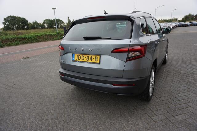Skoda Karoq 1.5 TSI ACT 150PK STYLE BUSINESS EDITION CAMERA ELECTR.STOEL+MEMORY STOELVERWARMING V+A ANDROID/APPLECARPLAY NAVI LED ADAPTIEVE CRUISE KEYLESS CLIMA ENZ...