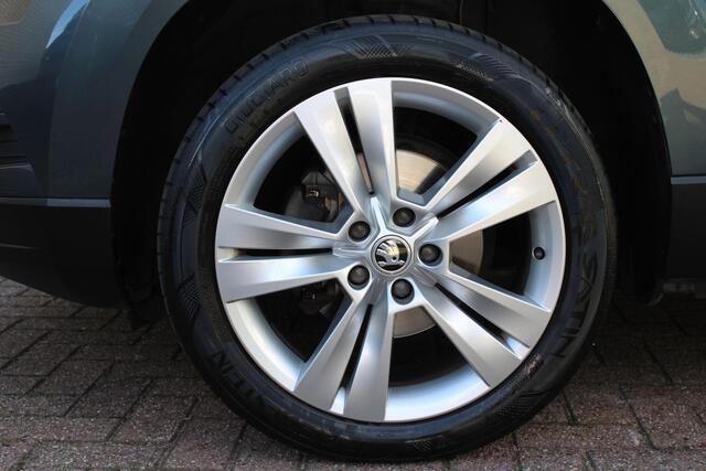 Skoda Karoq 1.5 TSI ACT Style Business | Adaptieve cruise | Stoelverwarming | Navigatie | Trekhaak |