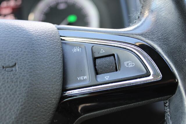Skoda Karoq 1.5 TSI ACT Style Business | Adaptieve cruise | Stoelverwarming | Navigatie | Trekhaak |