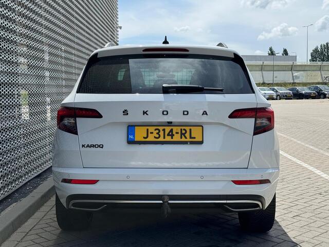 Skoda Karoq 1.5 TSI ACT Sportline Business / Digitaal dashboard / Panoramadak / Zwenkbare trekhaak / Parkeersensoren V+A / App connect / Lichtmetaal 19 inch / **