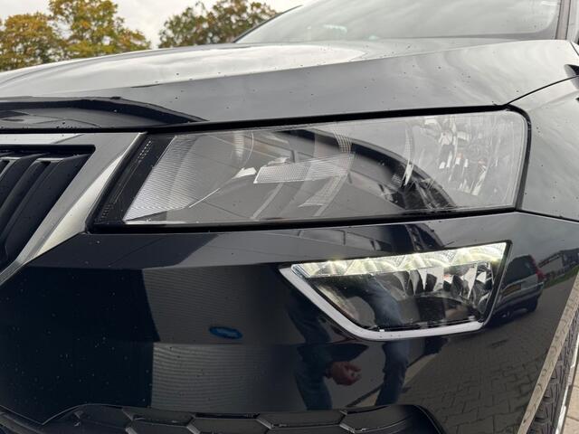 Skoda Karoq 1.0 TSI Greentech Business Edition / NAP / Trekhaak wegklapbaar / Dealer onderhouden / Camera / Cruise control / PDC.