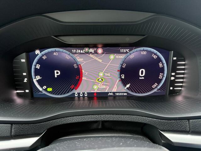 Skoda Karoq 1.5 TSi 150 Pk Automaat Business Edition | Panoramadak | Cruise Control | Climate Control | Stoelverwarming | Navigatie | Camera | Carplay | Keyless | 16532 Km!!