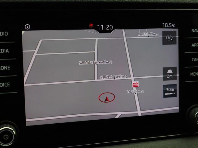 Skoda Karoq 1.5 TSI ACT Ambition DSG · Navigatie · Camera + Parkeersensoren · Stoelverwarming