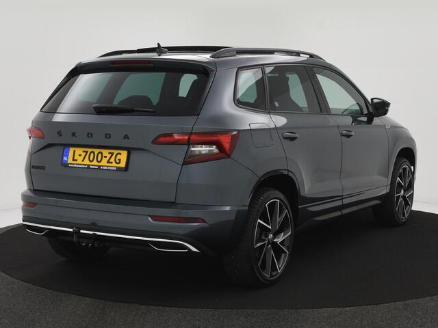 Skoda Karoq 1.5 TSI 150PK ACT Sportline Business AUTOM. TREKH|PANODAK|ELEK.ACHTERKLEP|STOEL+STUURVERW|LED|CAMERA|19INCH|NAVI