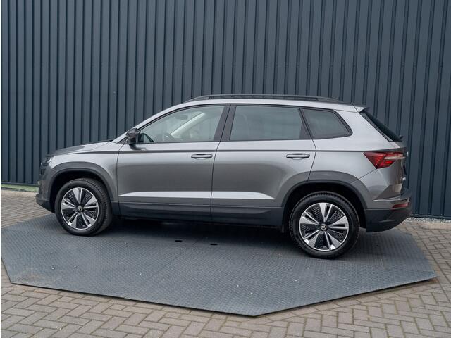 Skoda Karoq 1.5 TSI ACT Business Edition Plus | Keyless | Camera | Elk. A-klep | Adapt. Cr. | Prijs Rijklaar!!