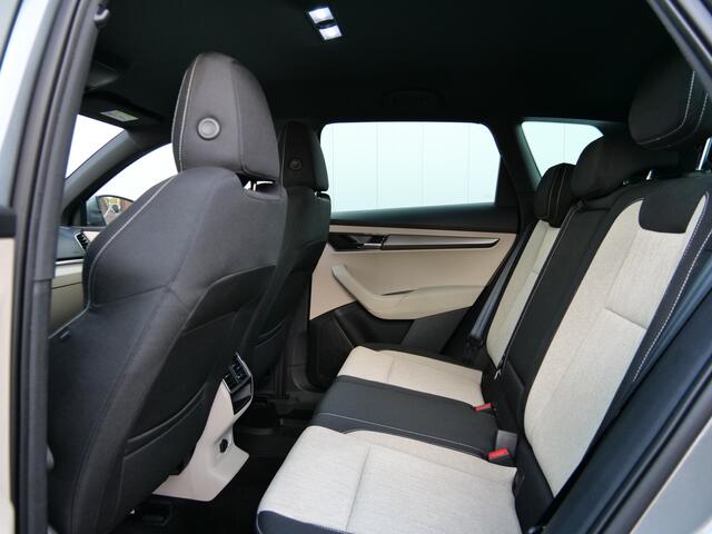 Skoda Karoq 1.5 TSI ACT Business Edition 150 Pk Automaat Navigatie / DAB / Apple Carplay / Trekhaak / Camera