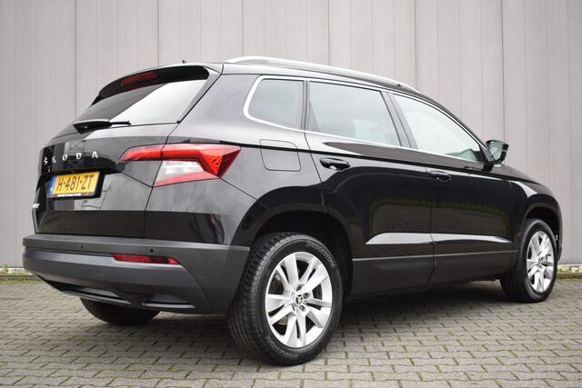 Skoda Karoq 1.5 TSi Business Edition LED | Sportstoelen | Carplay | Keyless | Camera | 17 Inch LMV