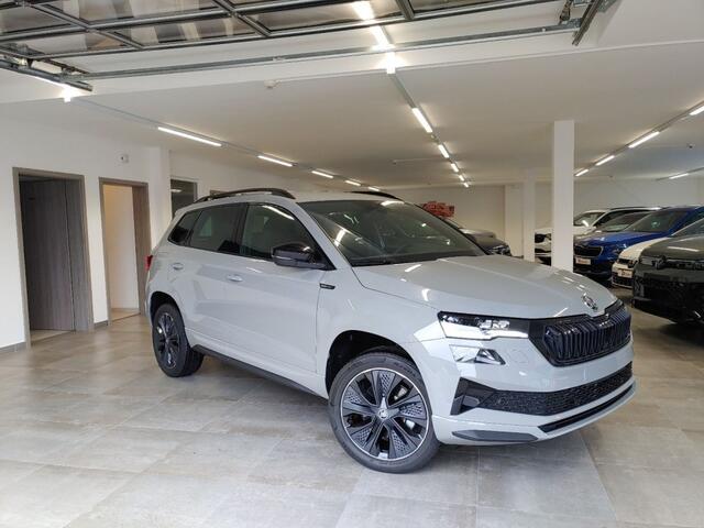 Skoda Karoq 1.5 TSI DSG SPORTLINE TREKHAAK/CAMERA/CARPLAY/ACC/STOELVERW/E-KLEP