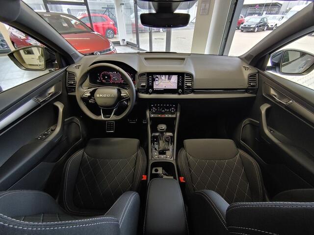 Skoda Karoq 1.5 TSI DSG SPORTLINE TREKHAAK/CAMERA/CARPLAY/ACC/STOELVERW/E-KLEP