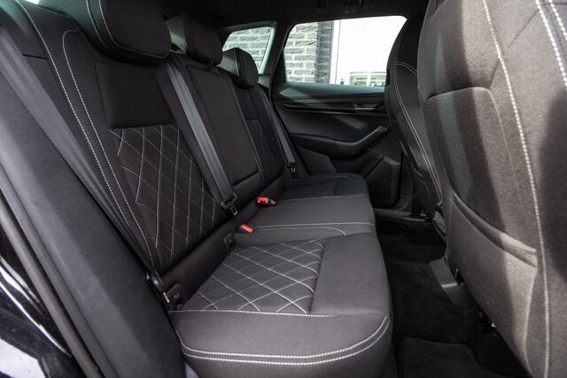 Skoda Karoq 1.5 TSI ACT Sportline Business - trekhaak elektr. | Apple cp/Android auto