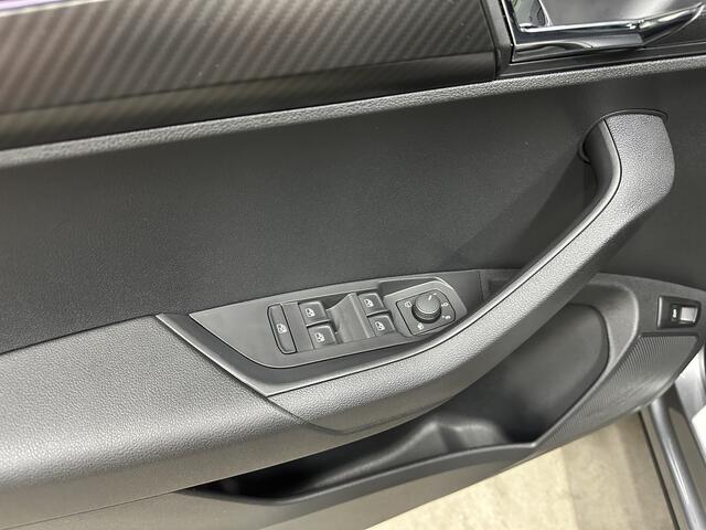 Skoda Karoq 1.5 TSI ACT Sportline Business DSG | Pano | Trekhaak |