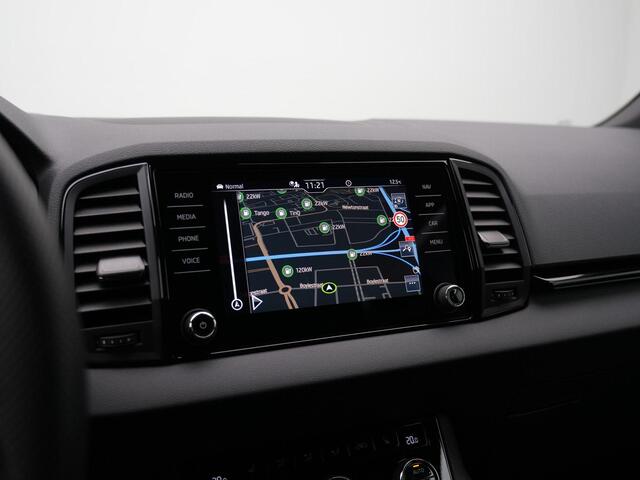 Skoda Karoq 1.5 TSI ACT 150 pk DSG Sportline Business | Matrix LED | Stuur-/stoelverwarming | Achteruitrijcamera | Navigatie