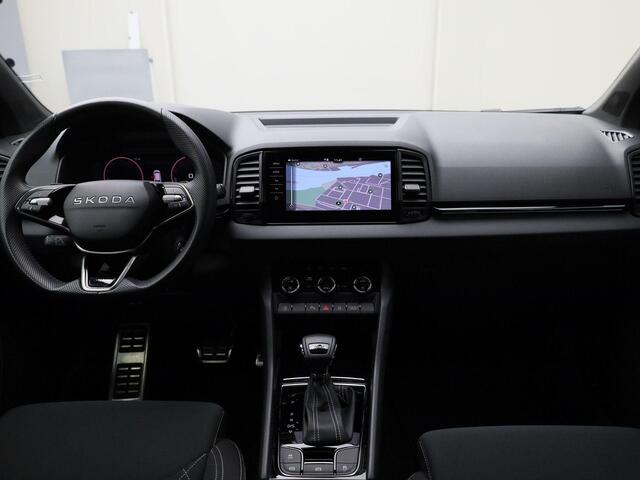 Skoda Karoq 1.5TSI/150PK ACT Sportline DSG · Navigatie · Trekhaak · Apple/Android Car Play · Camera · Garantie tot maart 2029 of 60000km.