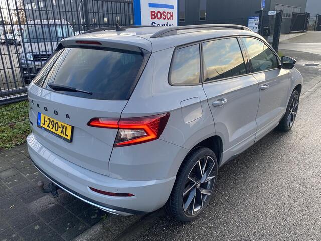 Skoda Karoq 1.5 TSi 150pk ACT Sportline Business met o.a. stoel-/stuurverwarming, LED, 19", virtual cockpit, etc.