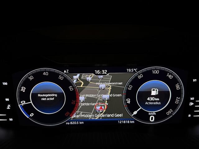 Skoda Karoq 1.0 TSI Style Business | ACC | Pano | Trekhaak!