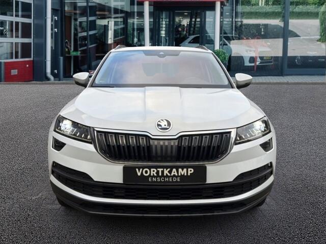 Skoda Karoq 1.5 TSI DSG AMBITION TREKHAAK/CAMERA/NAVI/CARPLAY/ACC/STOELVERW