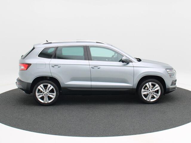 Skoda Karoq 1.5 TSi 150 Pk Style Business | Panoramadak | Canton | Trekhaak | Stoelverwarming | Adaptive Cruise | Navigatie | Carplay | Camera | 18 inch | 108.873 Km!!