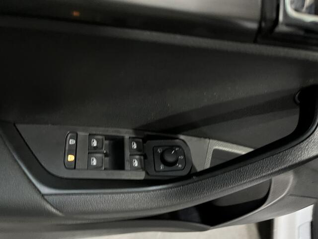 Skoda Karoq 1.0 TSI Ambition / CRUISE/ SMARTLINK/ PARK. SENSOREN + CAMERA/ CLIMA/ STOEL VERWARM./ BLUETOOTH/ LED/ DAB