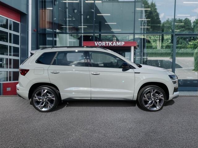 Skoda Karoq 1.5 TSI DSG SPORTLINE PANO-DAK/TREKHAAK/CAMERA/CARPLAY/ACC/STOELVERW