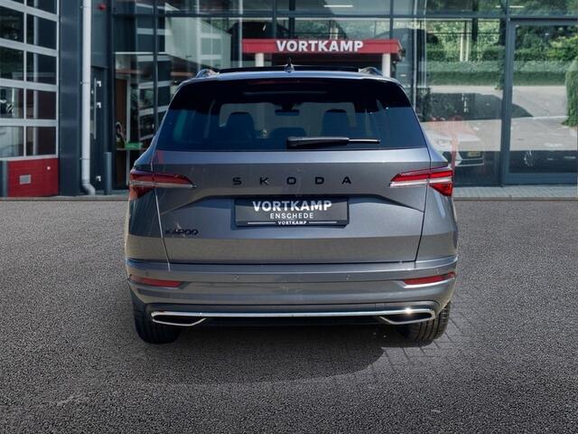 Skoda Karoq 1.5 TSI DSG SPORTLINE PANO-DAK/TREKHAAK/CAMERA/CARPLAY/ACC/STOELVERW