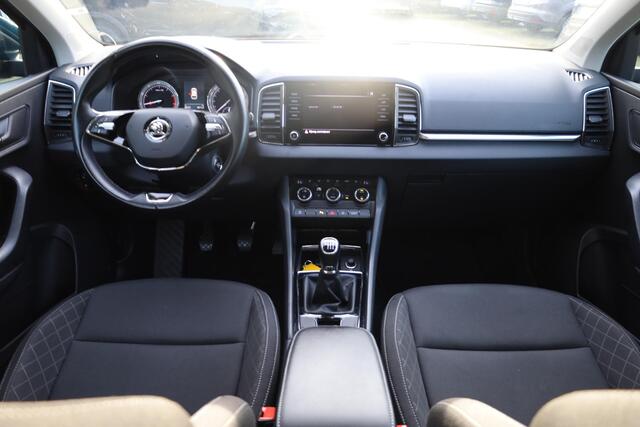 Skoda Karoq 1.0 TSI Business Edition CARPLAY CAMERA SFEERVERL. STOELERW. DAB CRUISE CLIMA NAVI 2XPDC LMV