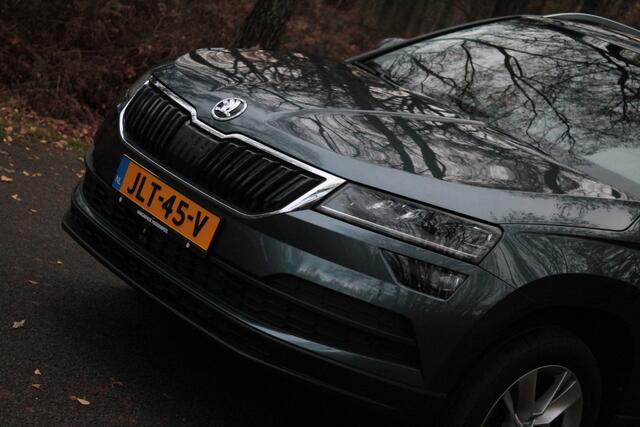 Skoda Karoq 1.5 TSI ACT Business Edition Plus | Trekhaak | Carplay | ACC | Camera