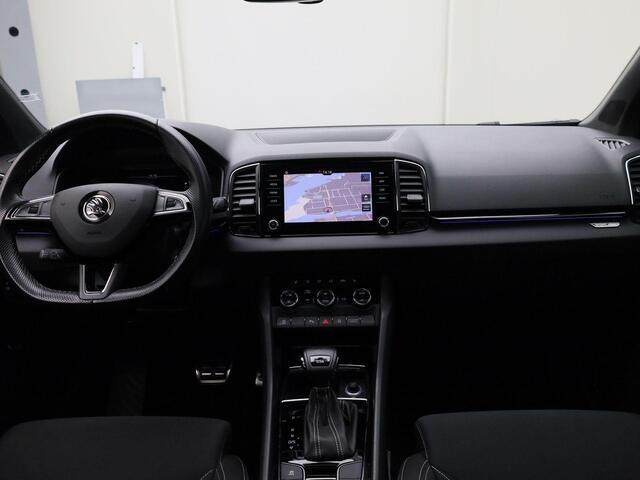 Skoda Karoq 1.5TSI/150pPK Sportline Business DSG · Panoramadak · Camera · Trekhaak · Apple/Android Car Play
