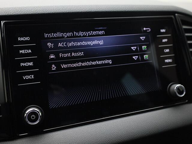 Skoda Karoq 1.5TSI/150PK ACT Sportline DSG · Navigatie · Camera + Parkeersensoren · Stoel-& stuurverwarming · Garantie tot februari 2027 of 60000km.