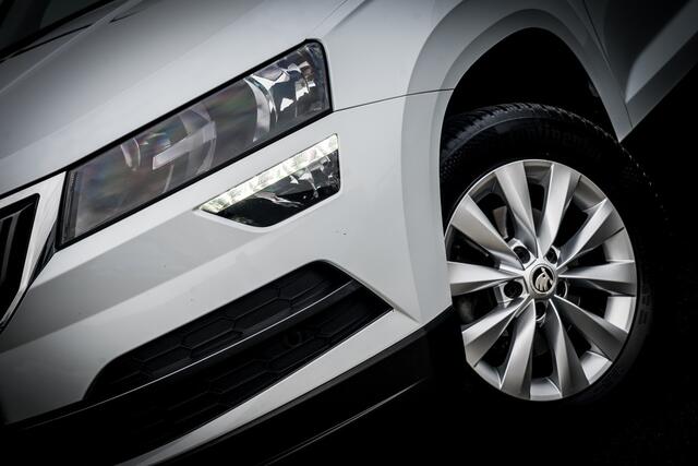 Skoda Karoq 1.5 TSi 150 Pk Automaat Sportline Business I Sportstoelen I Trekhaak I Camera I Navi