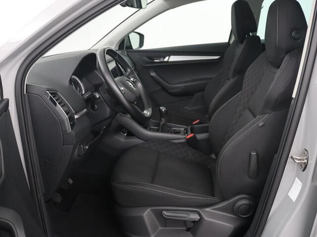 Skoda Karoq 1.0 TSI Business Edition | Panoramadak | Trekhaak | Carplay | Navigatie | Park Assist | Climate control | DAB | Cruise control | Bluetooth