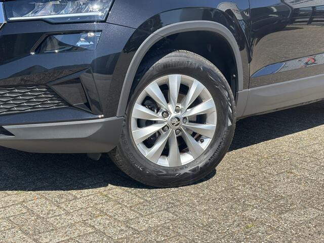 Skoda Karoq 1.0 TSI Business Edition / Applecarplay/Androidauto / Trekhaak Wegklapbaar / Electr. achterklep / Keyless / Led verlichting / Parkeersensoren