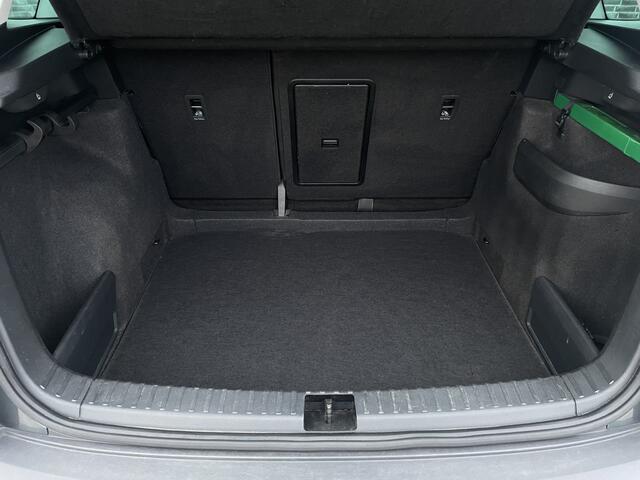 Skoda Karoq 1.5 TSI ACT Style | LED | Elek. Trekhaak | Navi | Carplay | Camera | Virtual Cockpit