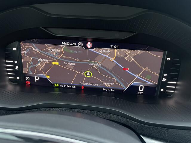 Skoda Karoq 1.5 TSI ACT Style | LED | Elek. Trekhaak | Navi | Carplay | Camera | Virtual Cockpit