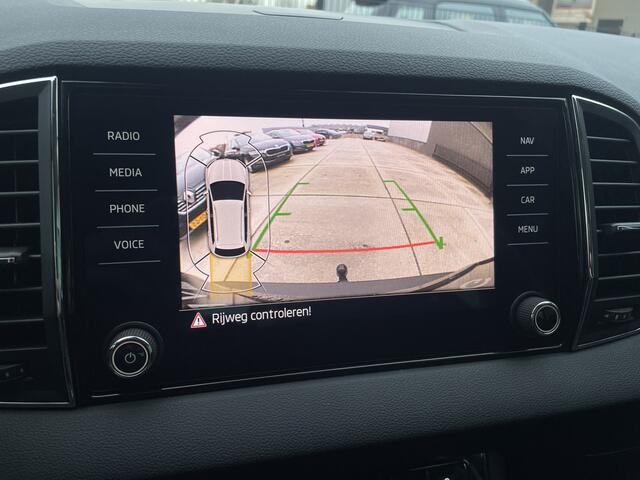 Skoda Karoq 1.5 TSI ACT Style | LED | Elek. Trekhaak | Navi | Carplay | Camera | Virtual Cockpit