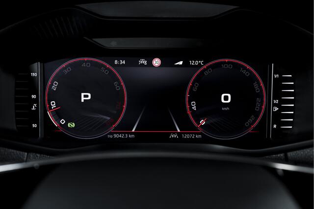 Skoda Karoq 1.5 TSI ACT Sportline Business 150 PK - Automaat | Elek. Trekhaak | Dig. Cockpit | Adapt. Cruise | PDC | Camera | NAV + App. Connect | ECC | DAB | LM 18" | 2824
