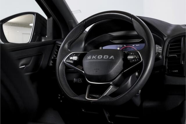 Skoda Karoq 1.5 TSI ACT Sportline Business 150 PK - Automaat | Elek. Trekhaak | Dig. Cockpit | Adapt. Cruise | PDC | Camera | NAV + App. Connect | ECC | DAB | LM 18" | 2824