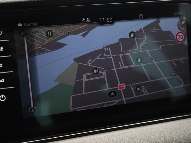 Skoda Karoq 1.5TSI/150PK ACT Sportline DSG · Navigatie · Trekhaak · Apple/Android Car Play · Camera · Garantie tot februari 2029 of 60000km.