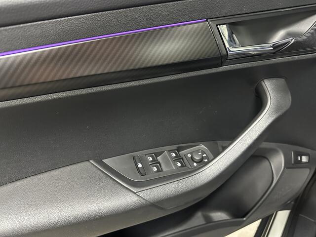 Skoda Karoq 1.5 TSI 150pk ACT Sportline | Elek. Trekhaak | Navigatiepakket | ACC | Ambient Lighting