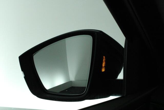 Skoda Karoq 1.5 TSI 150pk DSG Sportline Business Panoramadak Trekhaak Stoelverwarming